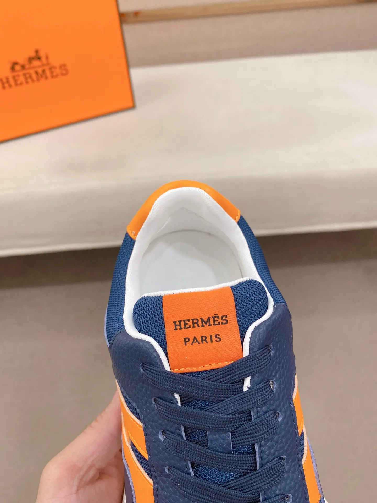 Factory price: 560💰《HERMES》【Classic Original Version】Hermès; Top 🔝 Purchasing Agency 🔍🔍Men's latest 🇺🇸 counters are on sale simultaneously, imported from Italy original ▲▲cowhide ▲▲ (high-end, nobility, class) ) Exquisite workmanship (Italian 🇮🇹 imported water-dyed 🐂 cowhide lining) sole: original sole provided by the original factory, ⚠️exclusive double-layer activity·TPR·rubber·combined molded outsole; super comfortable·wear-resistant·non-slip·environmental protection The real thing is more beautiful if you take the real thing (high quality, follow the order). You can enter and exit the counter at will * Number of yards: 38-44 (45 can be customized and cannot be returned or exchanged)
